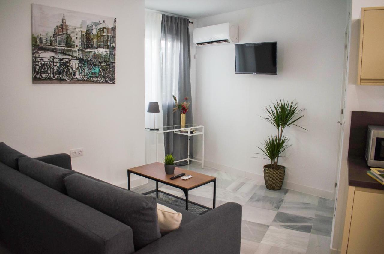 Apartamentos La Reina 아르코스델라프론테라 외부 사진