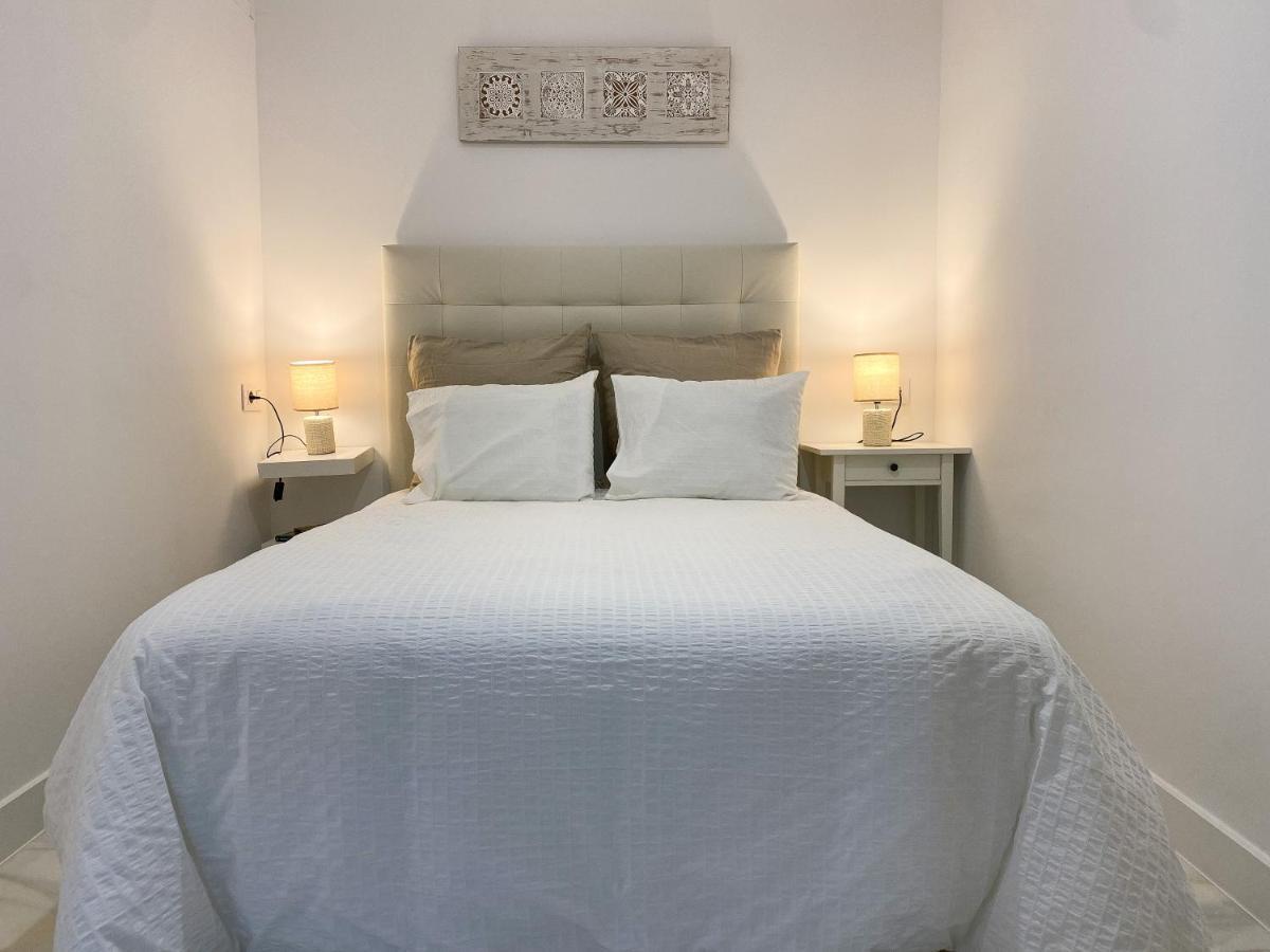 Apartamentos La Reina 아르코스델라프론테라 외부 사진