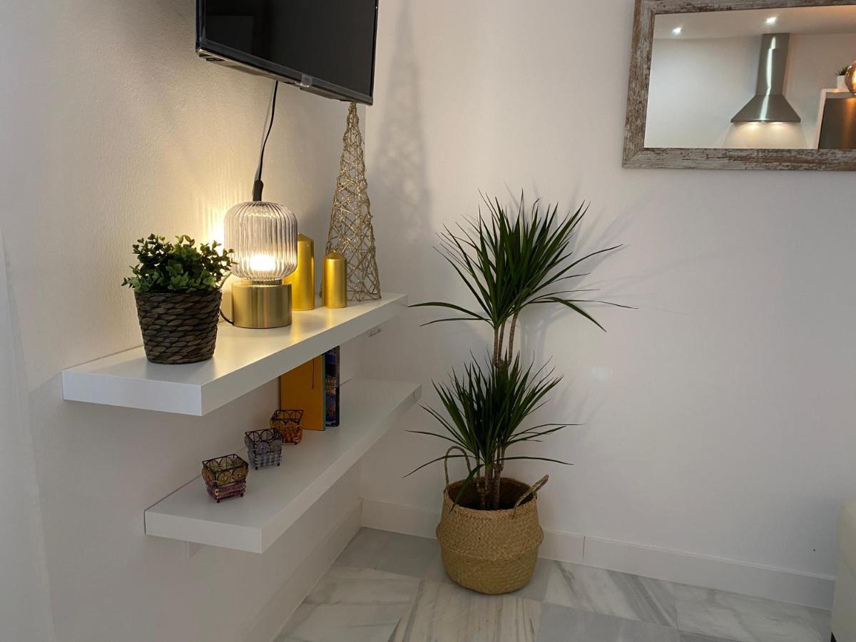 Apartamentos La Reina 아르코스델라프론테라 외부 사진