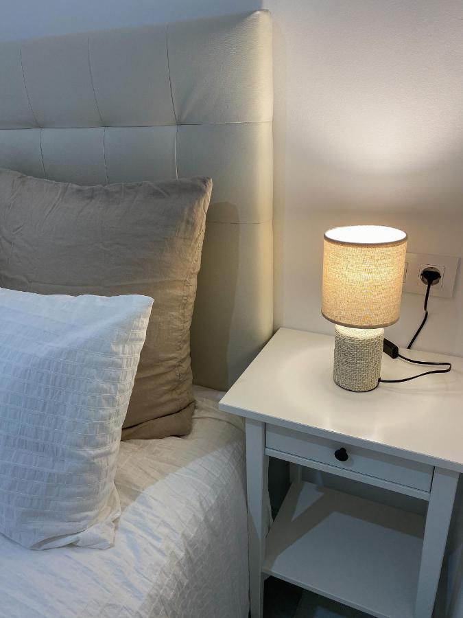 Apartamentos La Reina 아르코스델라프론테라 외부 사진