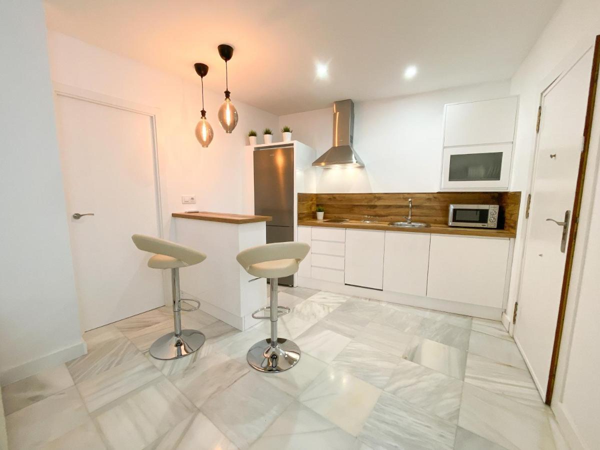 Apartamentos La Reina 아르코스델라프론테라 외부 사진