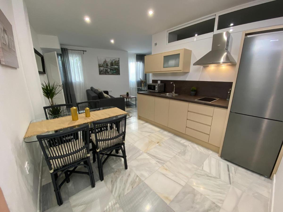 Apartamentos La Reina 아르코스델라프론테라 외부 사진