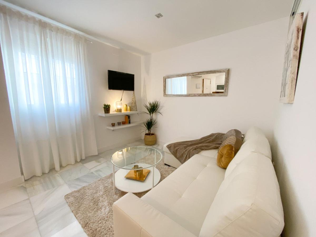 Apartamentos La Reina 아르코스델라프론테라 외부 사진