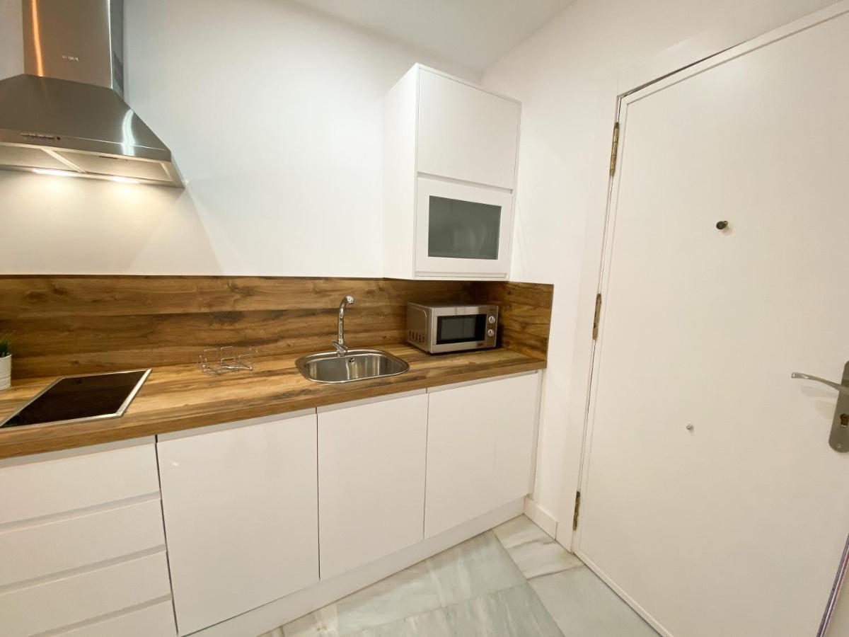 Apartamentos La Reina 아르코스델라프론테라 외부 사진