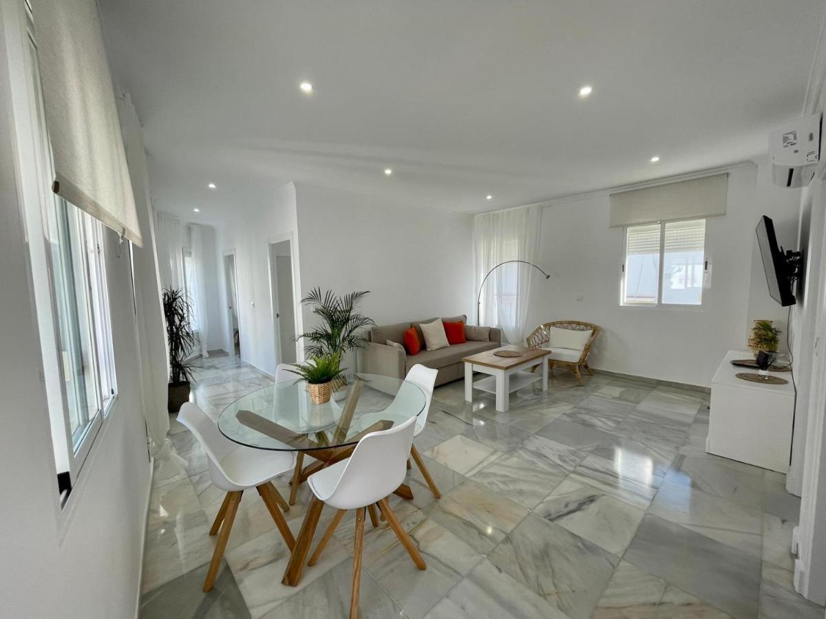 Apartamentos La Reina 아르코스델라프론테라 외부 사진