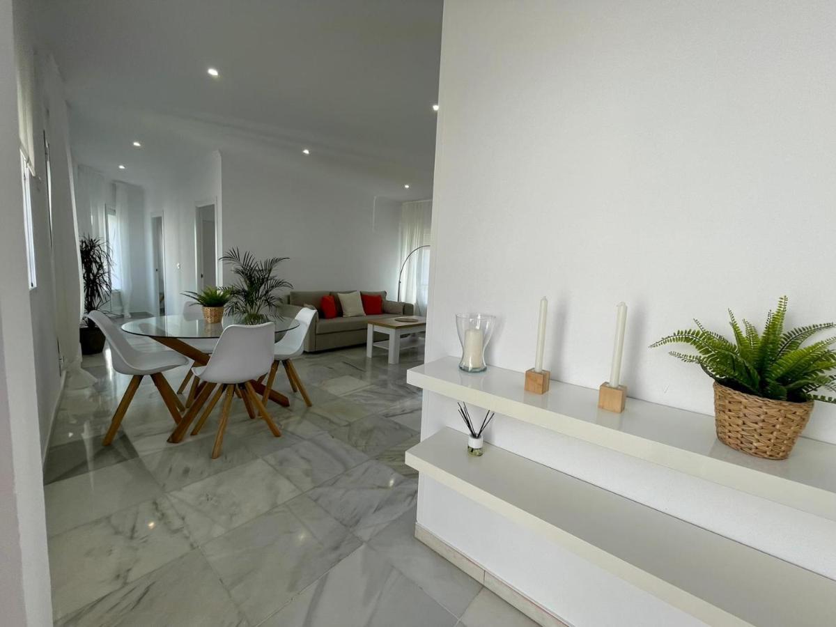 Apartamentos La Reina 아르코스델라프론테라 외부 사진