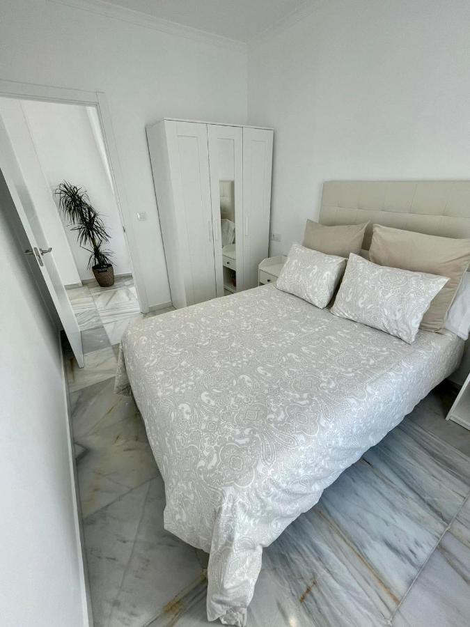 Apartamentos La Reina 아르코스델라프론테라 외부 사진